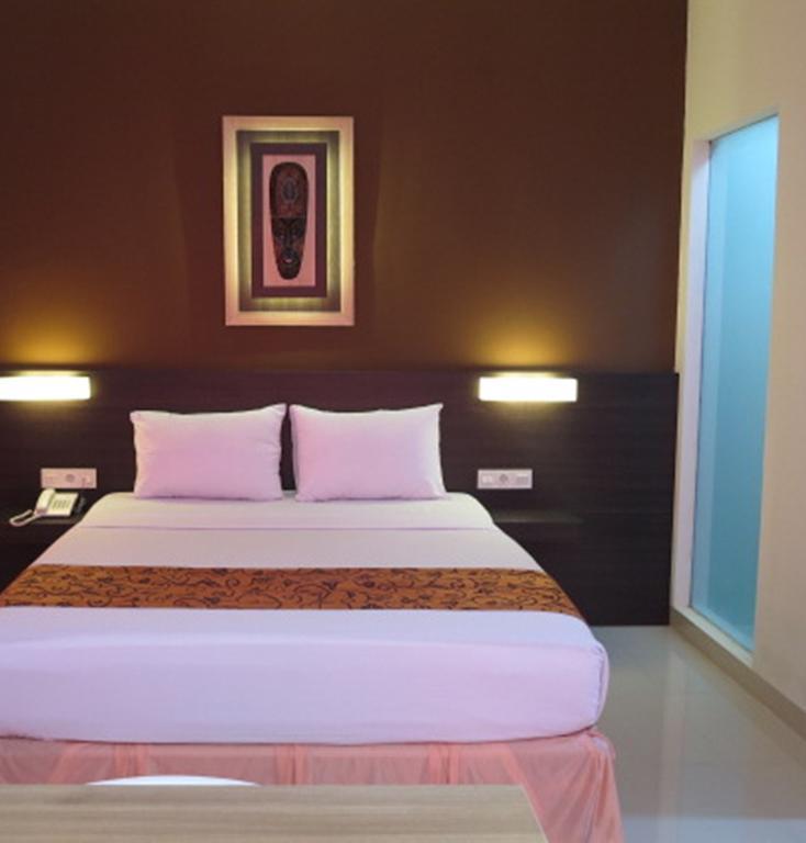The Waigo Hotel Sorong Exterior photo